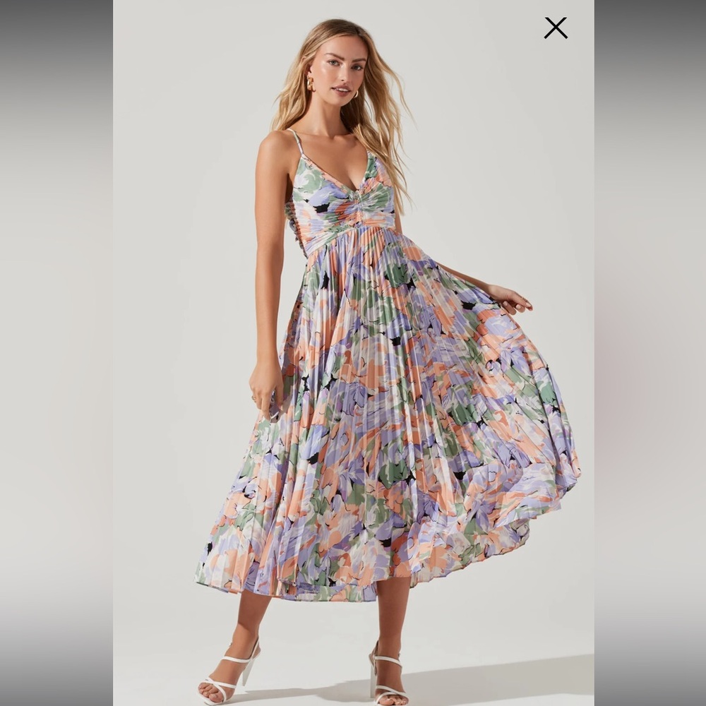 ASTR the Label Blythe Floral Plisse Coral